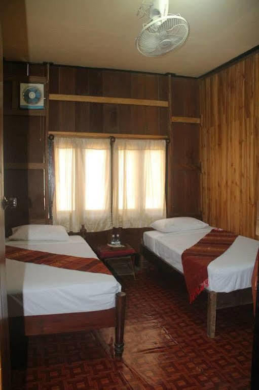 Lpq Backpackers Hostel 琅勃拉邦 外观 照片