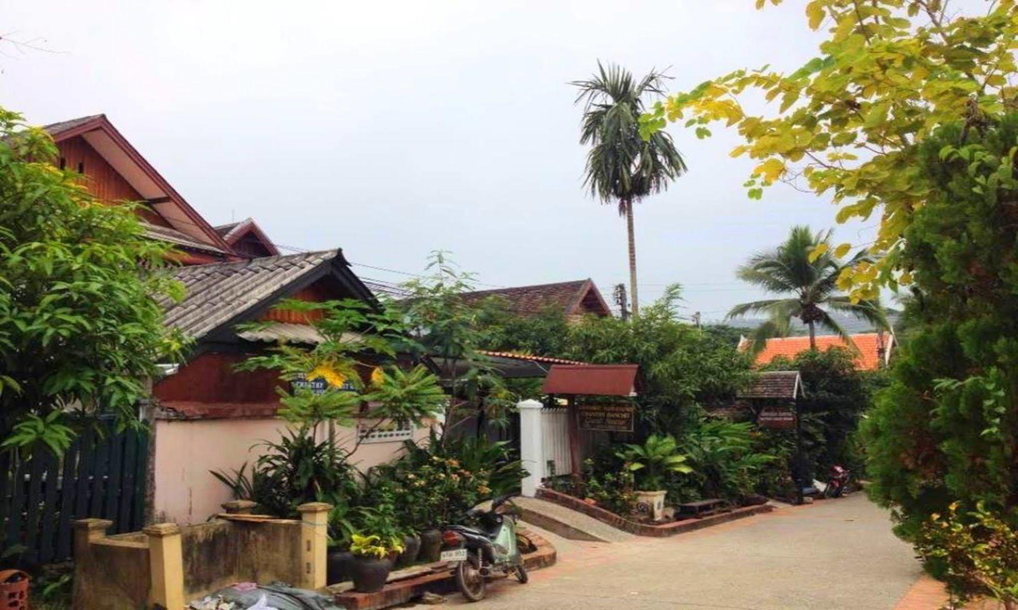 Lpq Backpackers Hostel 琅勃拉邦 外观 照片