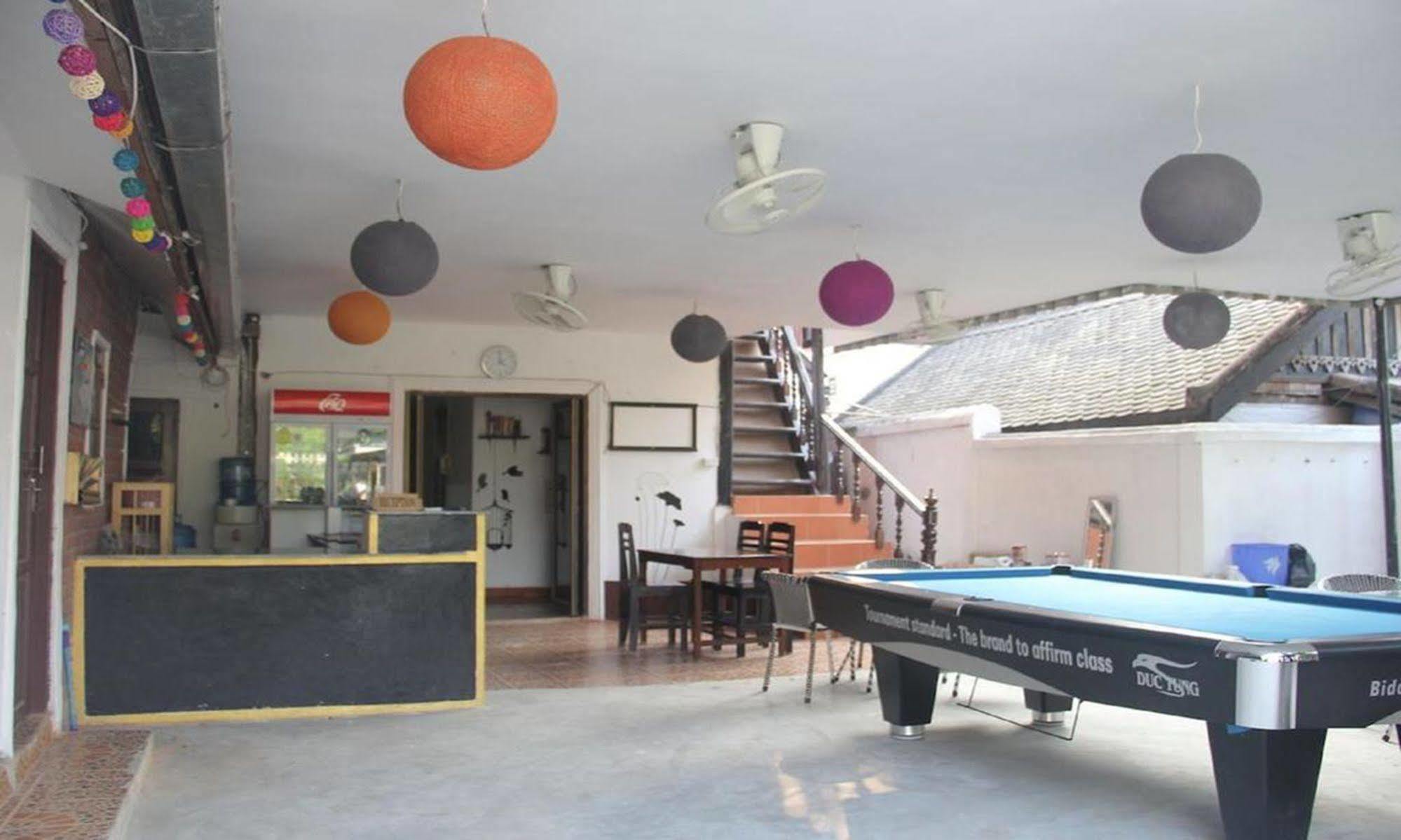 Lpq Backpackers Hostel 琅勃拉邦 外观 照片